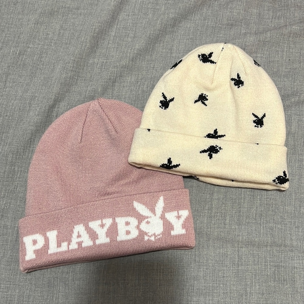 I got these from pacsun and never found myself wearing them. One size.